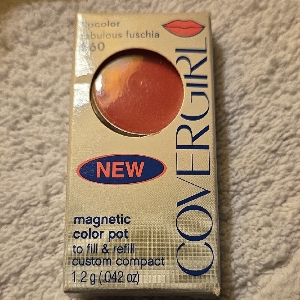 COVERGIRL New Magnetic Color Pot in Vibrant Fuchsia